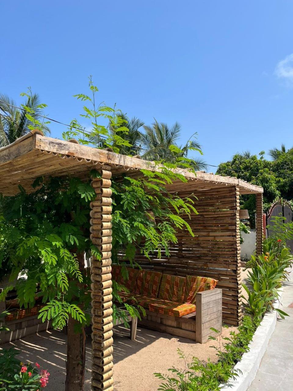 African Treasure Beach Resort Kokrobite Bagian luar foto
